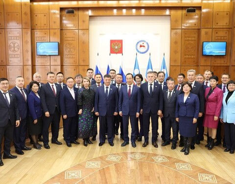 Правительство Республики Саха (Якутия) сложило свои полномочия