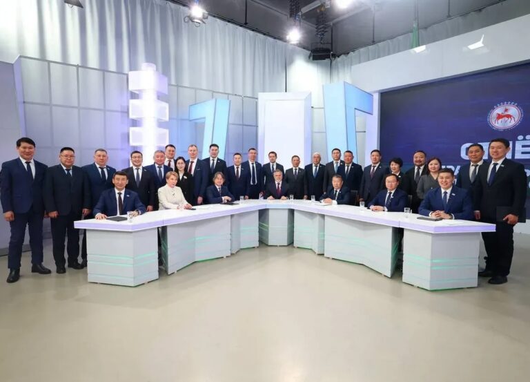 Состоялся итоговый отчет Правительства Якутии о деятельности за 2025 год