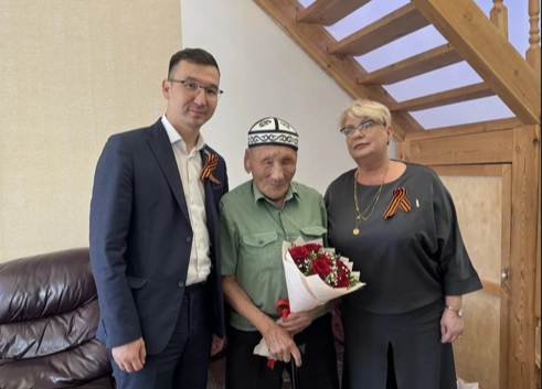81 лет Победе: поздравление старейшего ветерана Наума Слепцова